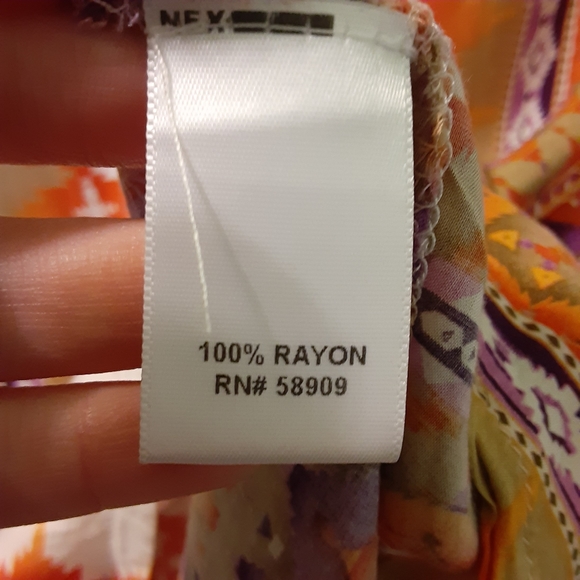 🌻3/$20Nurture bright aztec print oversize top med - Picture 2 of 9